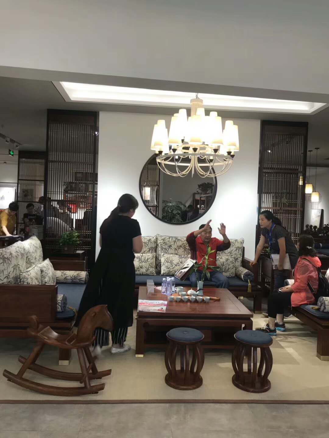 慶賀宜賓花梨院子二店，胡桃里店盛大開業(yè)