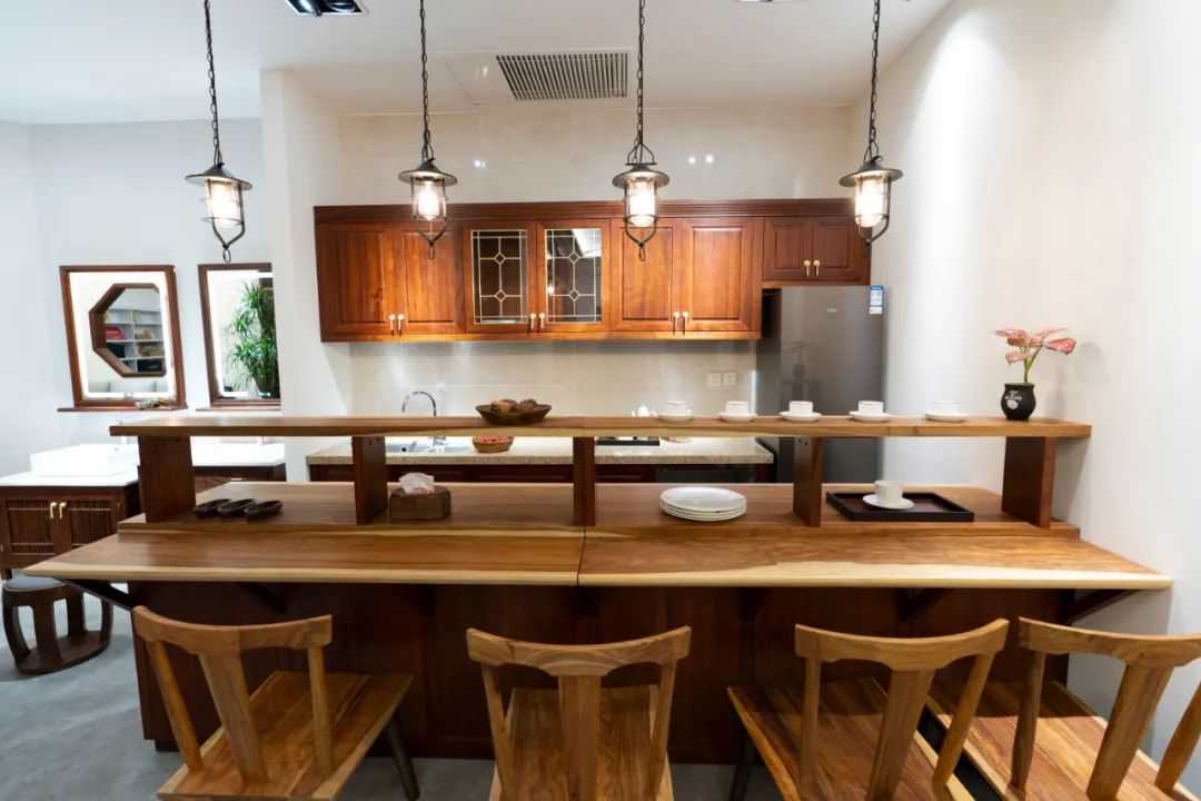 東家人物志 | 李紅：保持專注，為品牌發聲