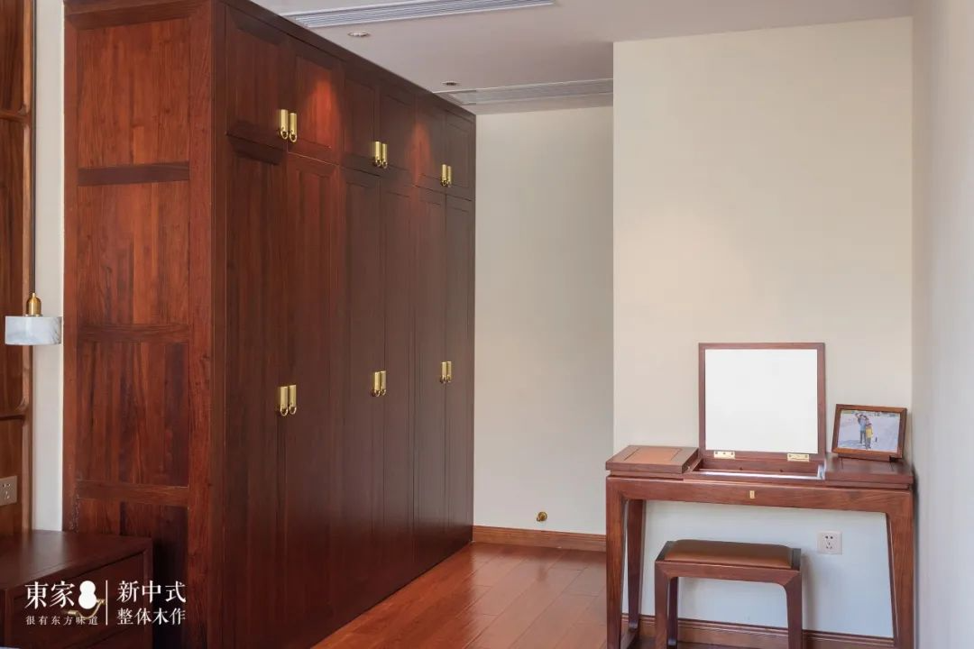 新中式案例 | 460m2江心島嶼別墅，全屋高端實木定制，打造尊貴豪華府邸